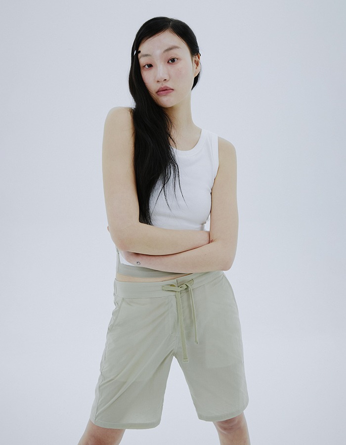 RA VIDE) STRING LAYERED TANK TOP WHITE AND BEIGE