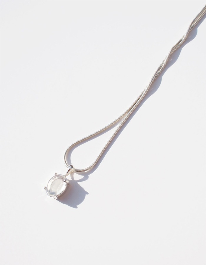 inodore) Dinky necklace _ white opal