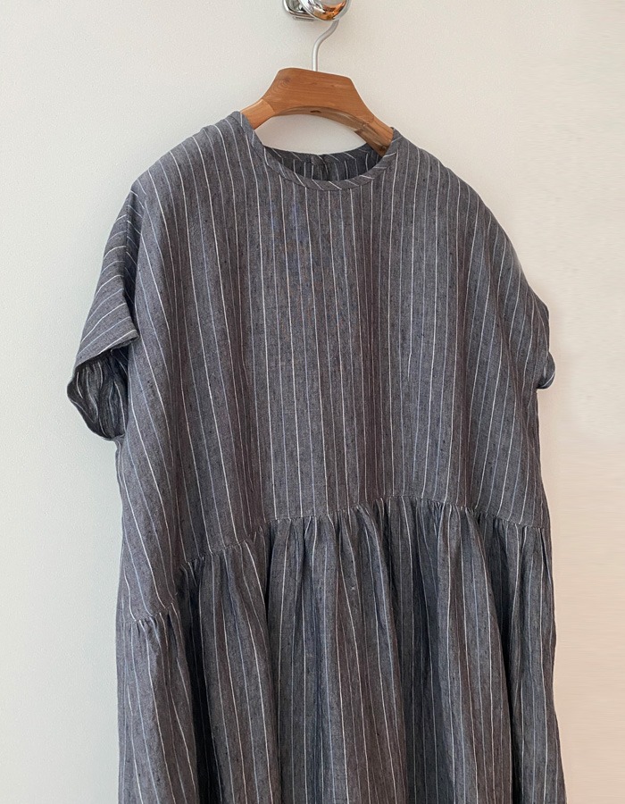 Weekend Laundry List) French Sleeve Linen Dress (Light Grey)
