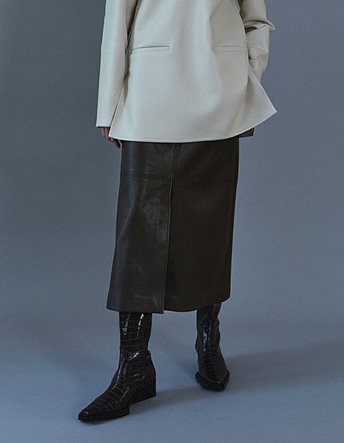 lenuee) Classic H-line vegan leather skirt (Khaki brown)