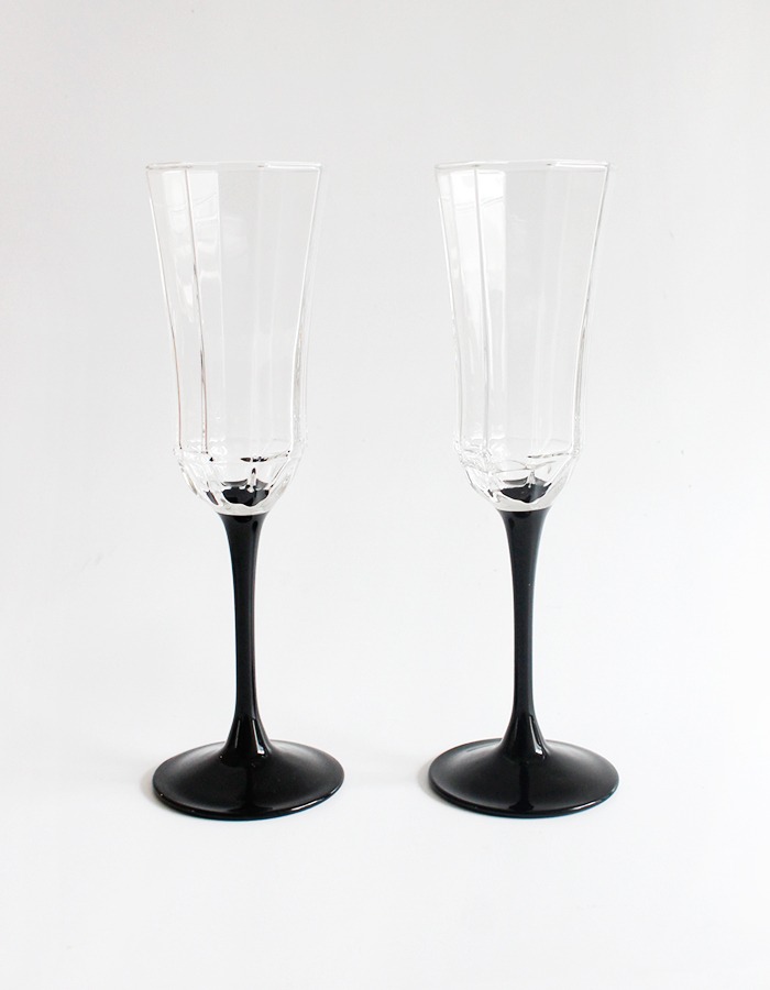 luminarc) black champagne glass