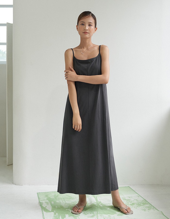 air of june) SOFT COTTON SCOOP BACK DRESS (CHARCOAL) 3차 재입고