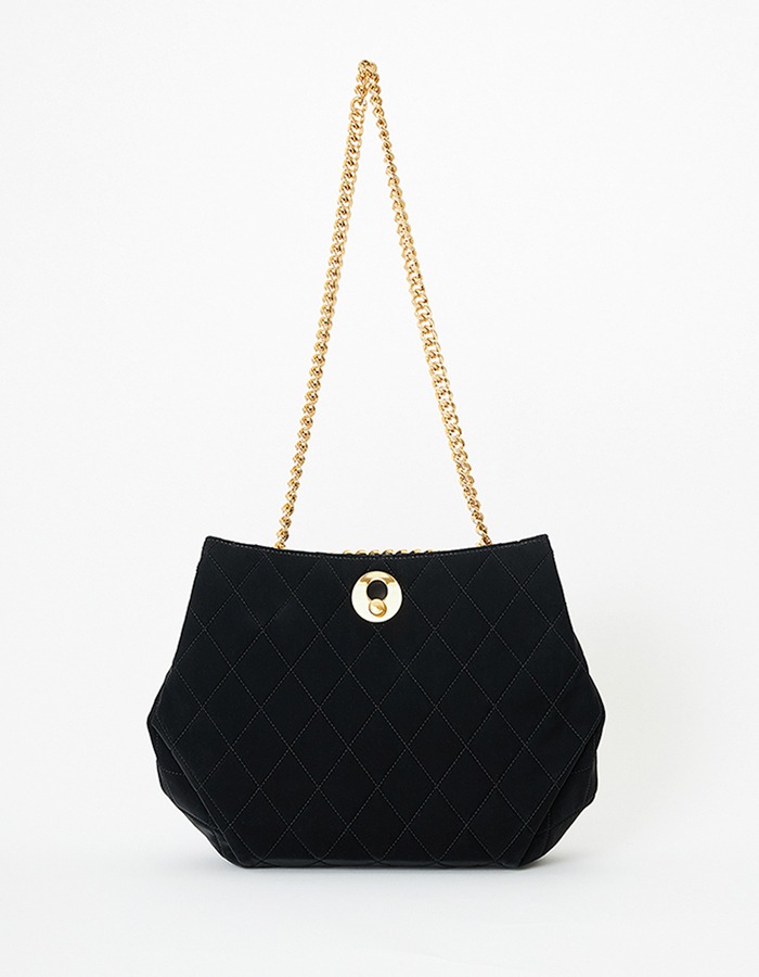 kroei) QUILTED CHAIN BAG _ BLACK