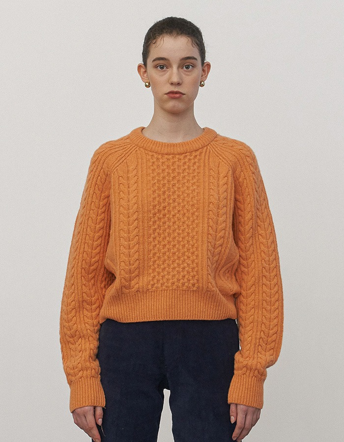 LENUEE) Diana cable knit sweater (Orange peel)