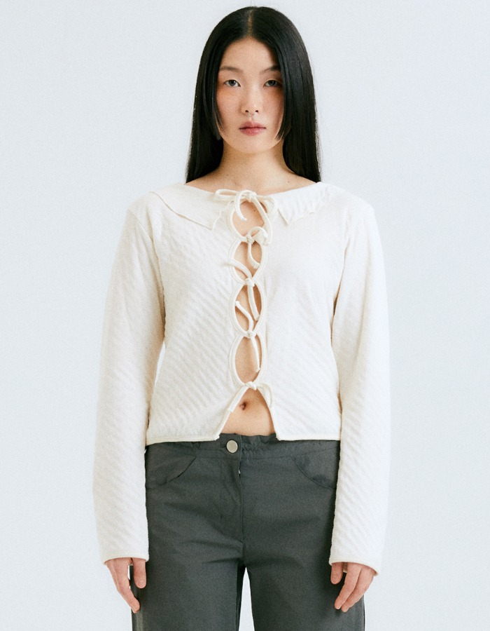halominium) FRONT HOLE CARDIGAN WITH SAILOR COLLAR / OFF WHITE