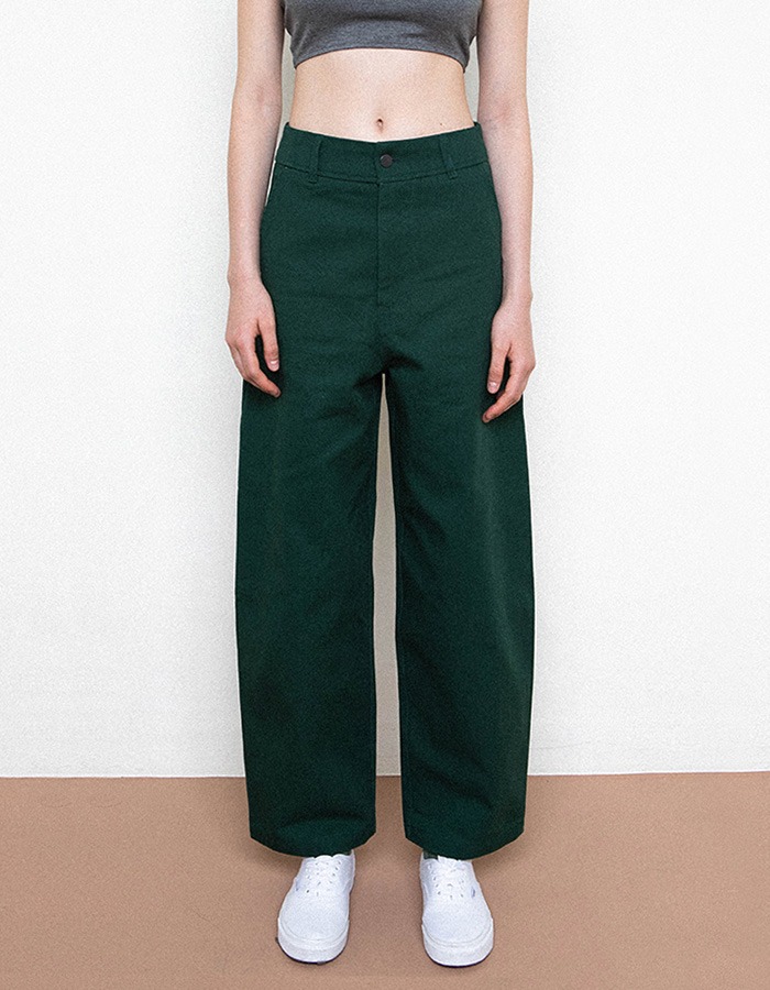 AOY) TEN COTTON PANTS IN FOREST GREEN