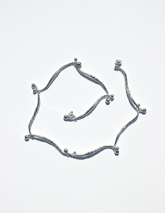 Inodore) Shell weaved necklace